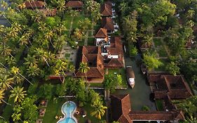 Coconut Lagoon Kumarakom - A Cgh Earth Experience